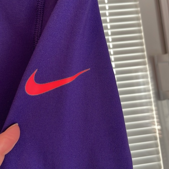 28 Nike Pro 1/2 Zip Running Jacket Sz Small Purple Neon Pink DRIFIT - Picture 5 of 9